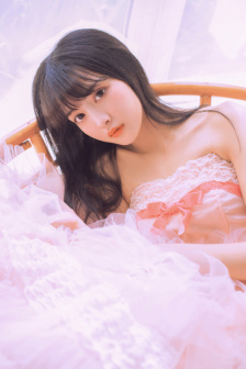 半妖乳娘